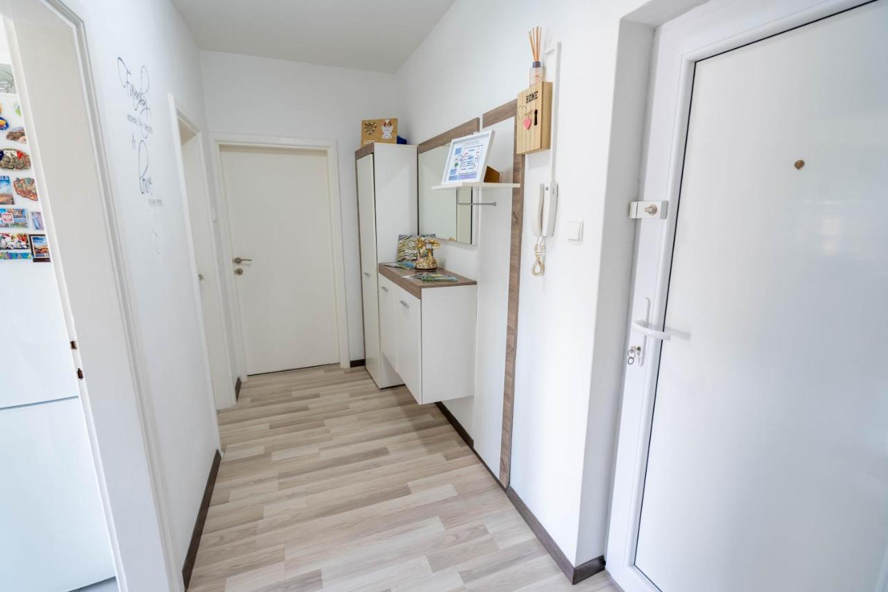 Appartement Apartman M à Knin Extérieur photo