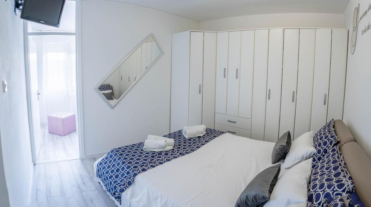 Appartement Apartman M à Knin Extérieur photo