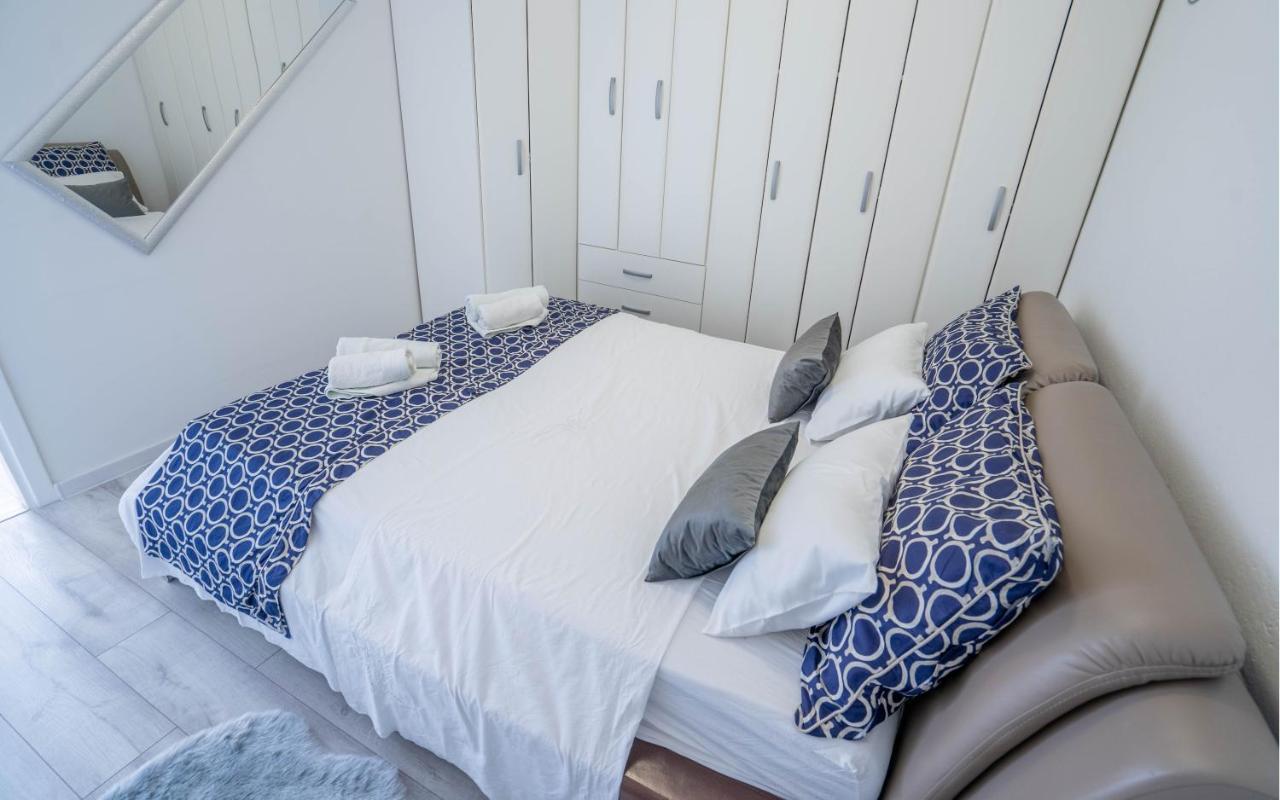 Appartement Apartman M à Knin Extérieur photo