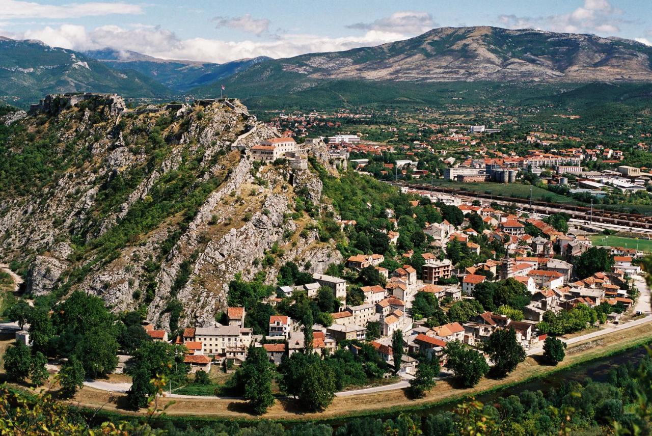 Appartement Apartman M à Knin Extérieur photo